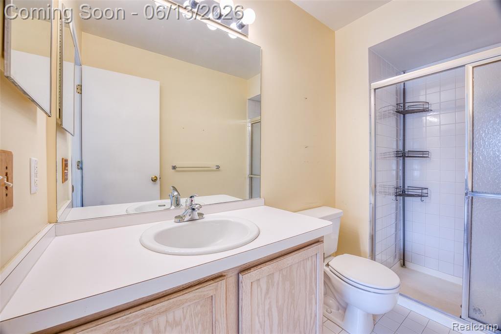 44750 Bayview Drive, 37, Novi, MI 48377 — Photo 21