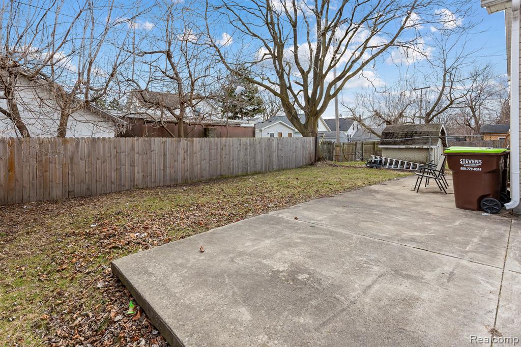 825 BACON Street, Monroe, MI 48161 — Photo 29