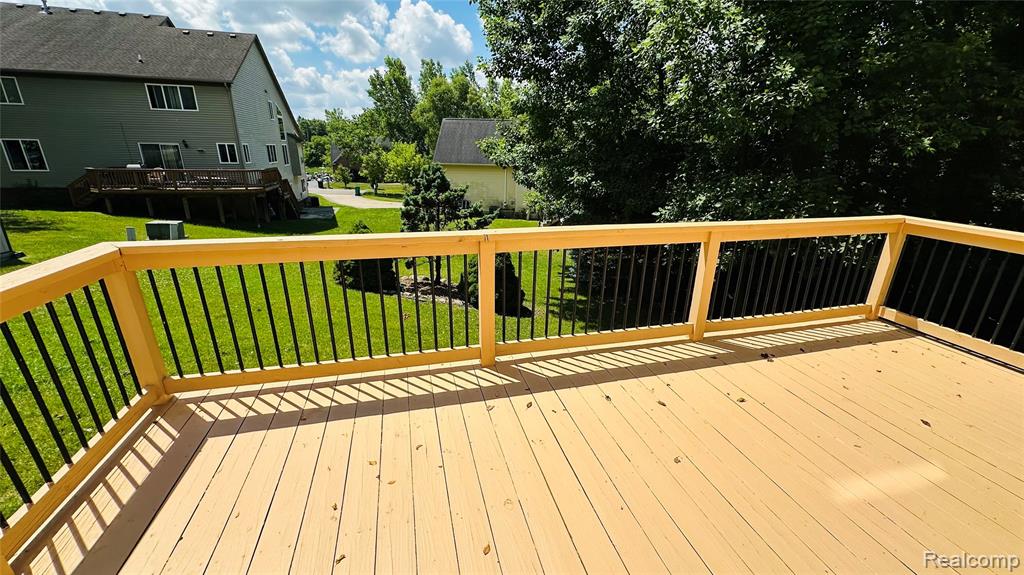 815 CALGARY Street, Auburn Hills, MI 48326 — Photo 33