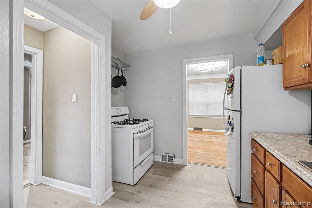 17333 Mansfield Street, Detroit, MI 48235 — Photo 12