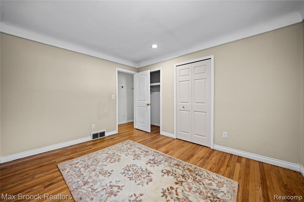 41544 Dequindre Road, Sterling Heights, MI 48314 — Photo 23