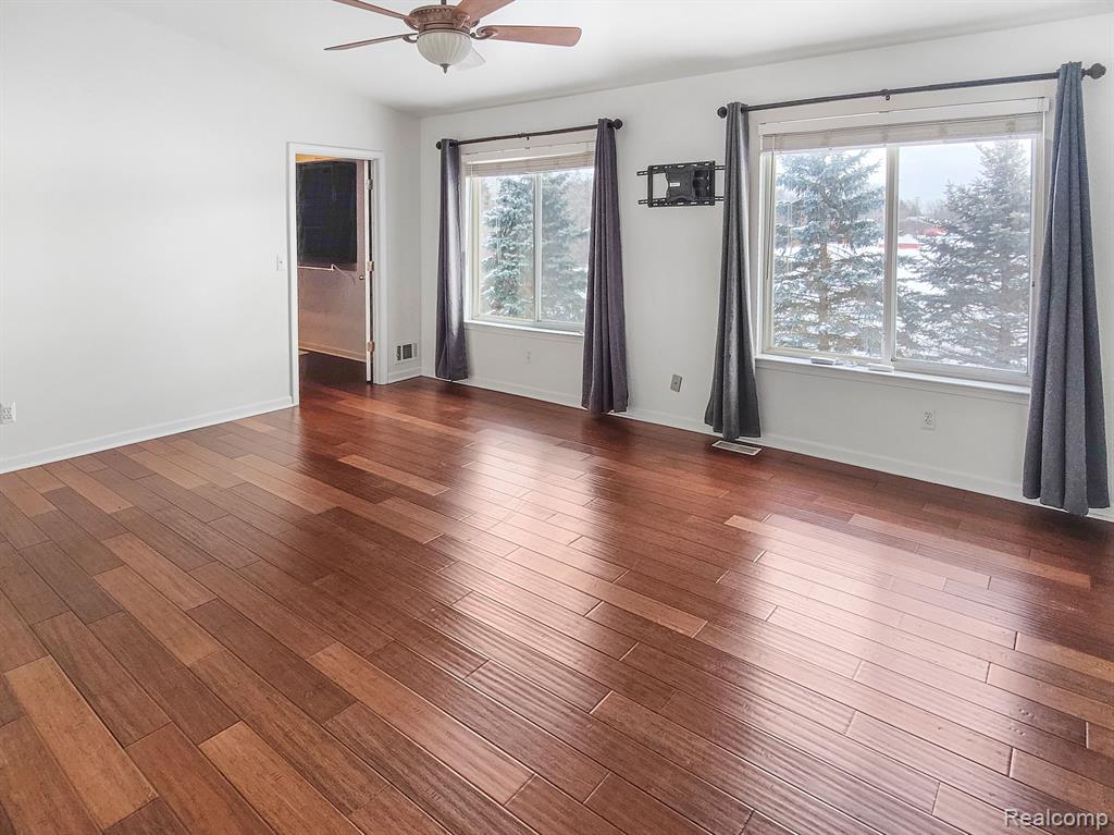 7165 WESTMINSTER Circle, Grand Blanc, MI 48439 — Photo 16