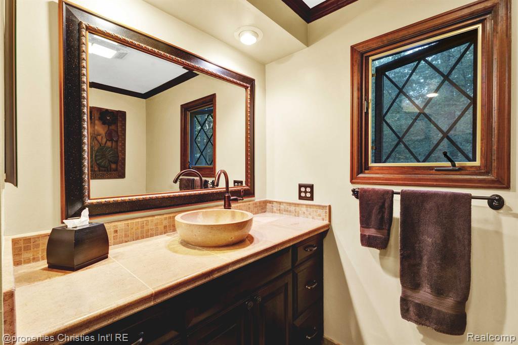 1100 Bretton Lane, Bloomfield Hills, MI 48304 — Photo 35