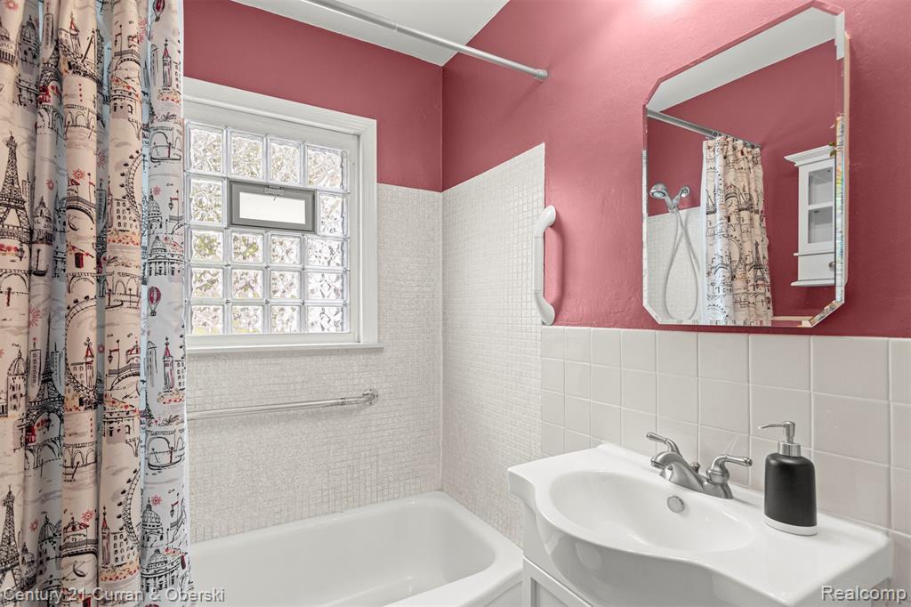 919 Whitcomb Avenue, Royal Oak, MI 48073 — Photo 13