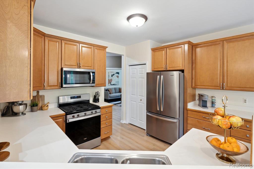42259 WHITE HART Boulevard, Canton, MI 48188 — Photo 21