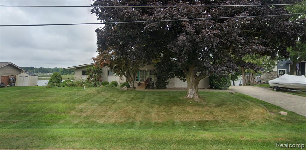398 Tanview Drive, Oxford, MI 48371 — front exterior