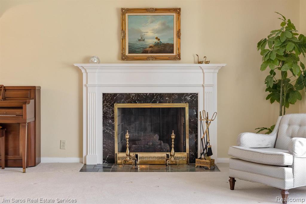 1210 Fairholme Road, Grosse Pointe Woods, MI 48236 — Photo 4