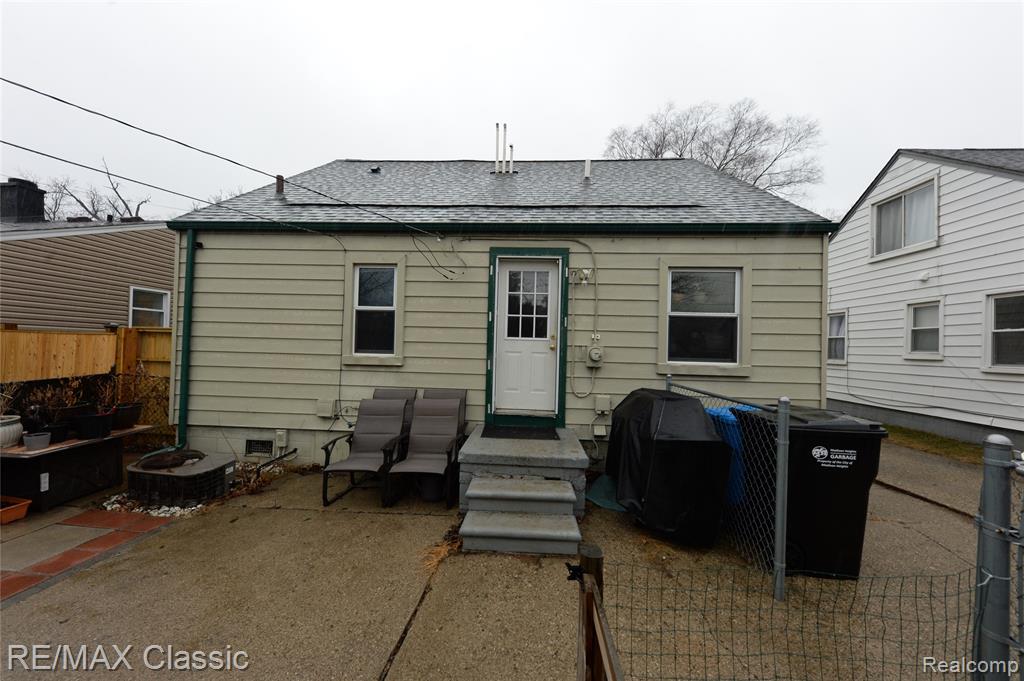 872 E Rowland Avenue, Madison Heights, MI 48071 — Photo 14