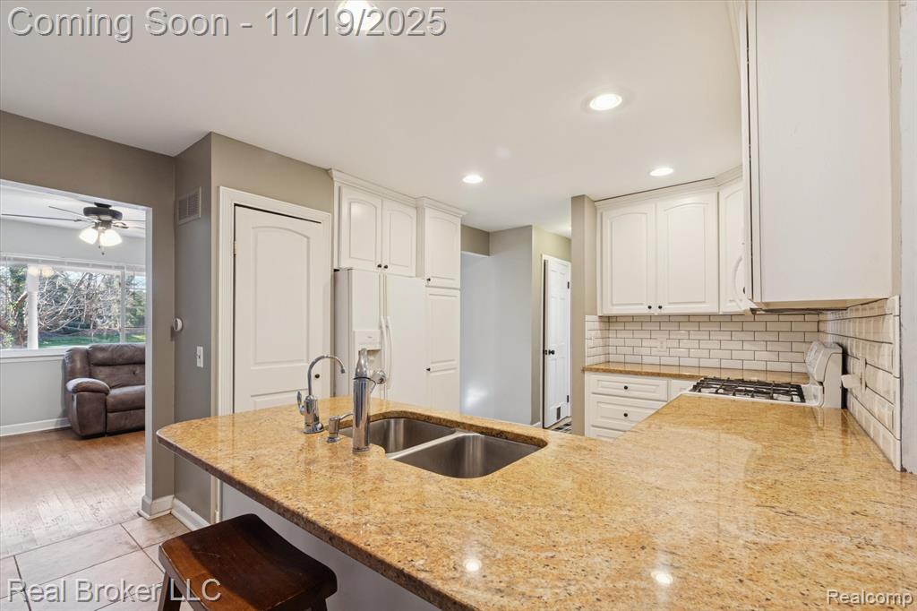 9665 Hilton Road, Brighton, MI 48114 — Photo 9