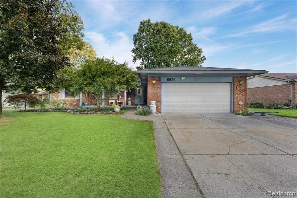 6874 Little Creek Drive, Troy, MI 48085 — Photo 2