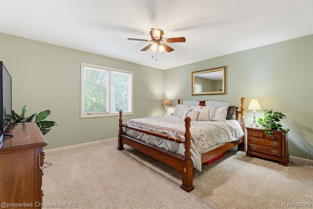 14281 Bournemuth Drive, Utica, MI 48315 — Photo 57
