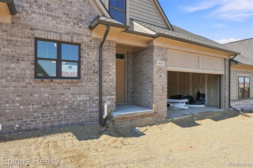 405 Cornerstone Drive - Photo 2