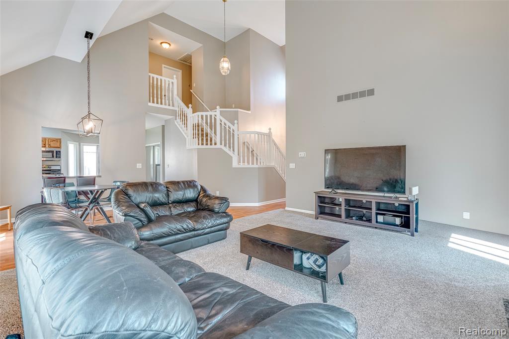 461 Alexander Drive, Commerce Twp, MI 48390 — Photo 21