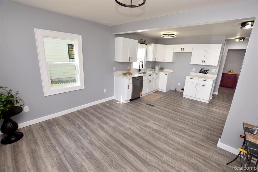 3508 Fern Avenue, Burton, MI 48529 — Photo 3