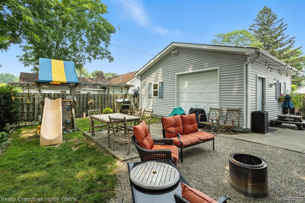 2037 Saint Clair River Drive, Algonac, MI 48001 — Photo 28