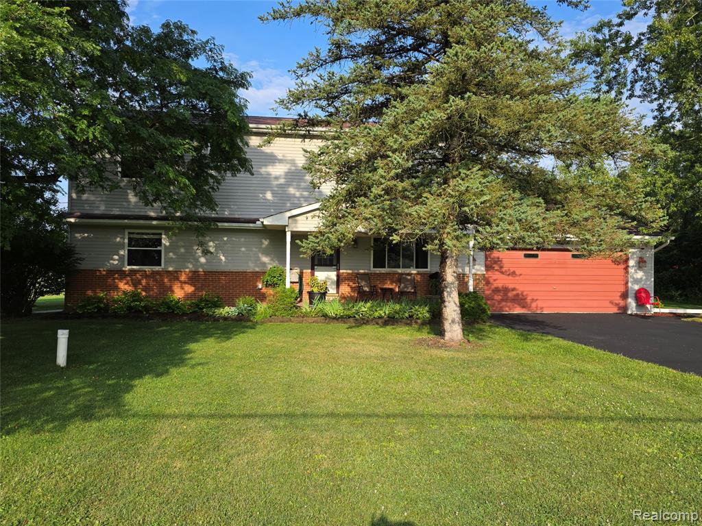 60885 Indian Trail, Ray, MI