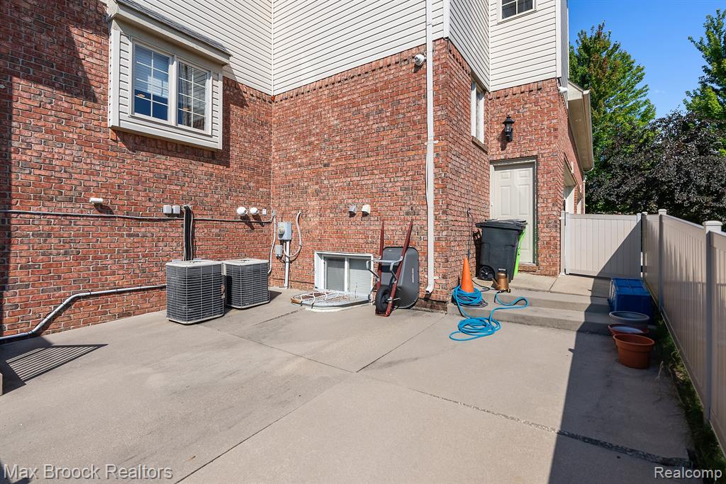 63334 TURNBERRY Way, Washington, MI 48095 — Photo 72