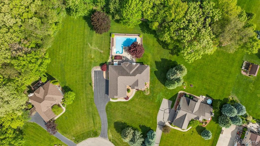 8533 Glen View Drive, Howell, MI 48843 — Photo 3