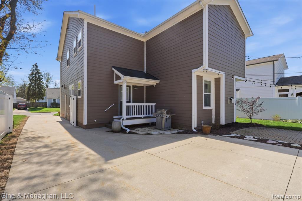 716 Cherry Avenue, Royal Oak, MI 48073 — Photo 27