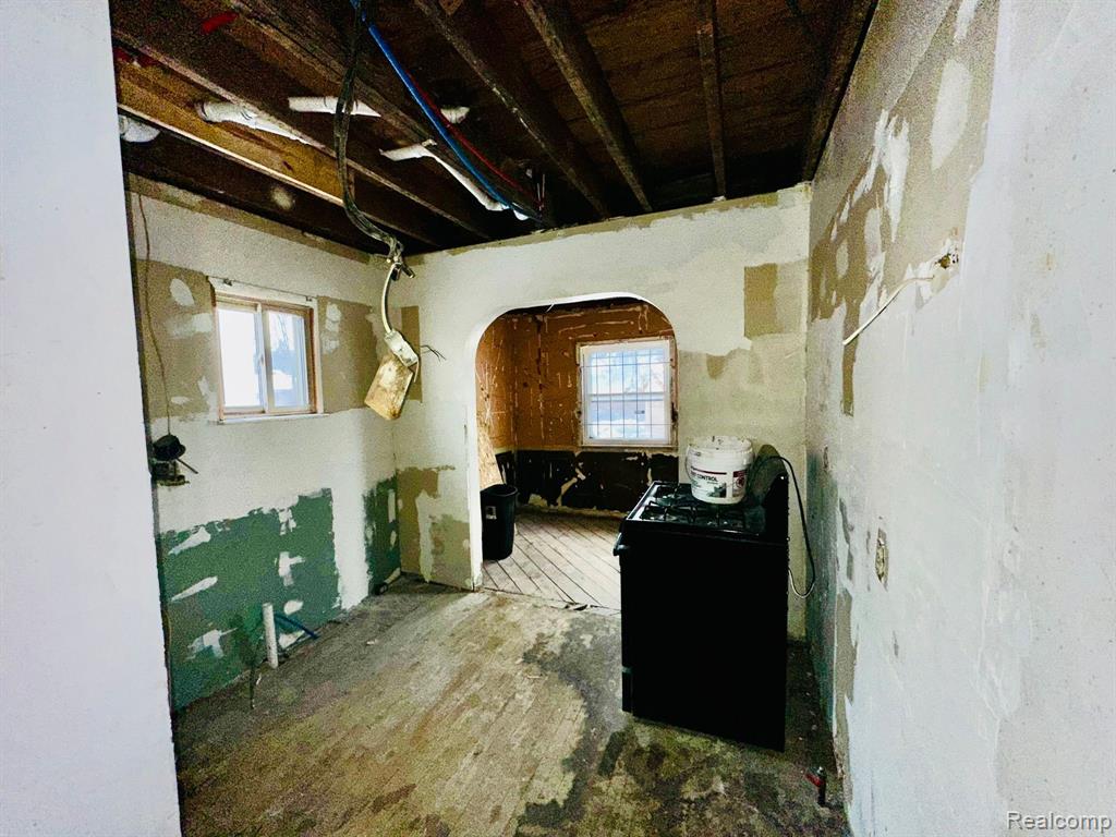 9252 WARD Street, Detroit, MI 48228 — Photo 10