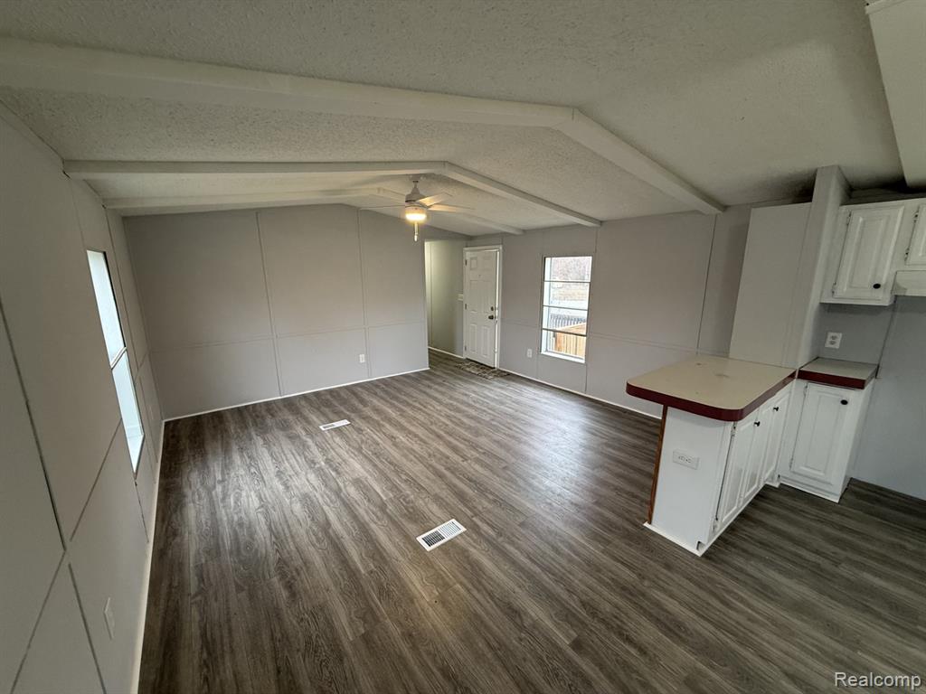 5045 Nadie Drive, Mount Morris, MI 48458 — Photo 5