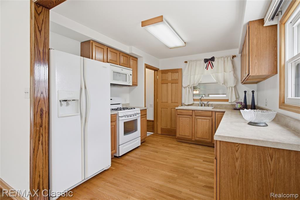 1829 Alard Avenue, Lincoln Park, MI 48146 — Photo 11