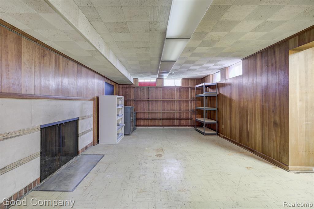 20 OXFORD Boulevard, Pleasant Ridge, MI — Photo 52