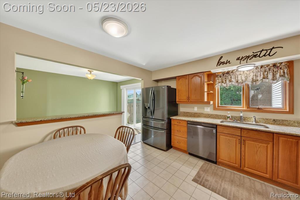 44181 Cranberry Drive, Canton, MI 48187 — Photo 15