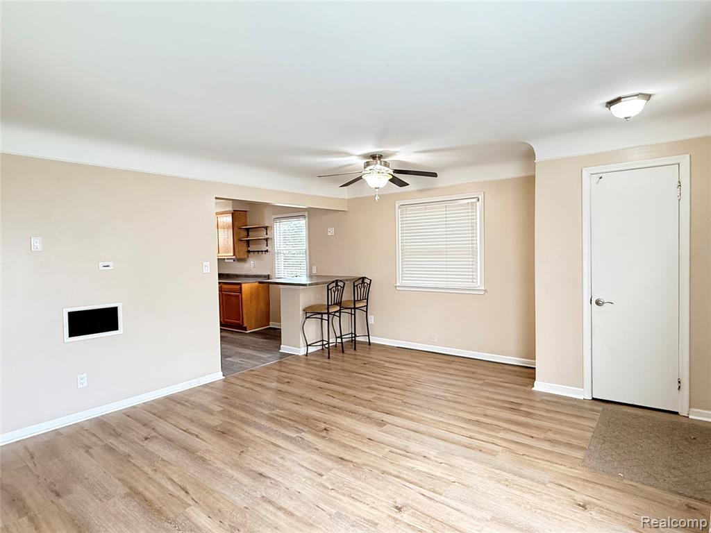 6649 Burnly Street W, Garden City, MI — Photo 4