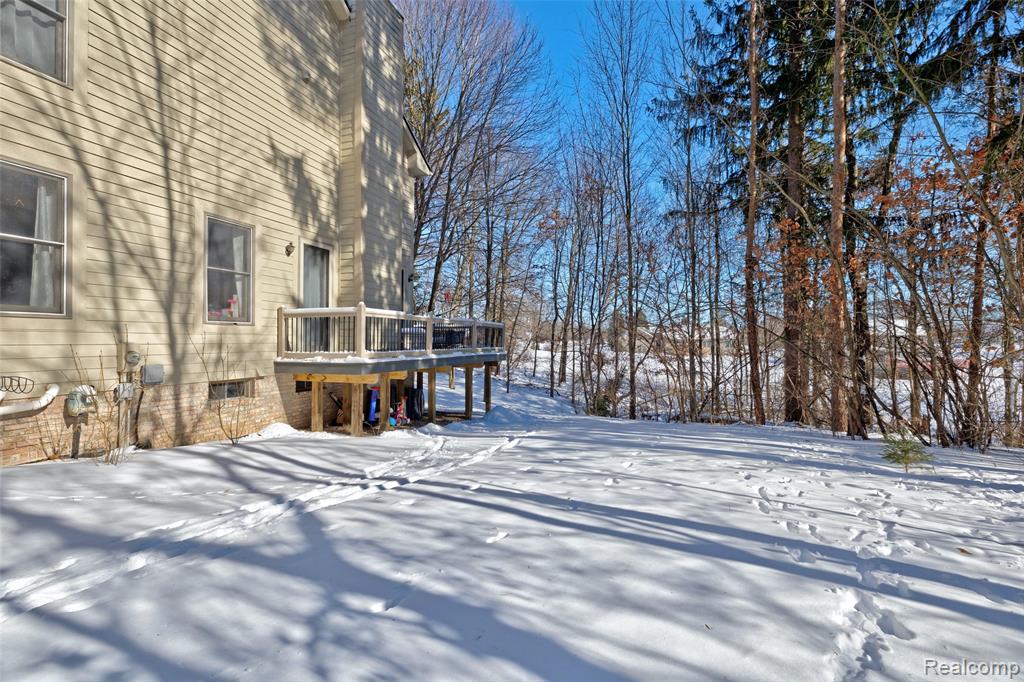 9619 Tree Top Court, Pinckney, MI, 48169