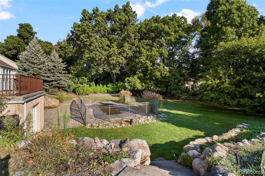 1075 Long Leaf Court, Brighton, MI 48116 — Photo 41