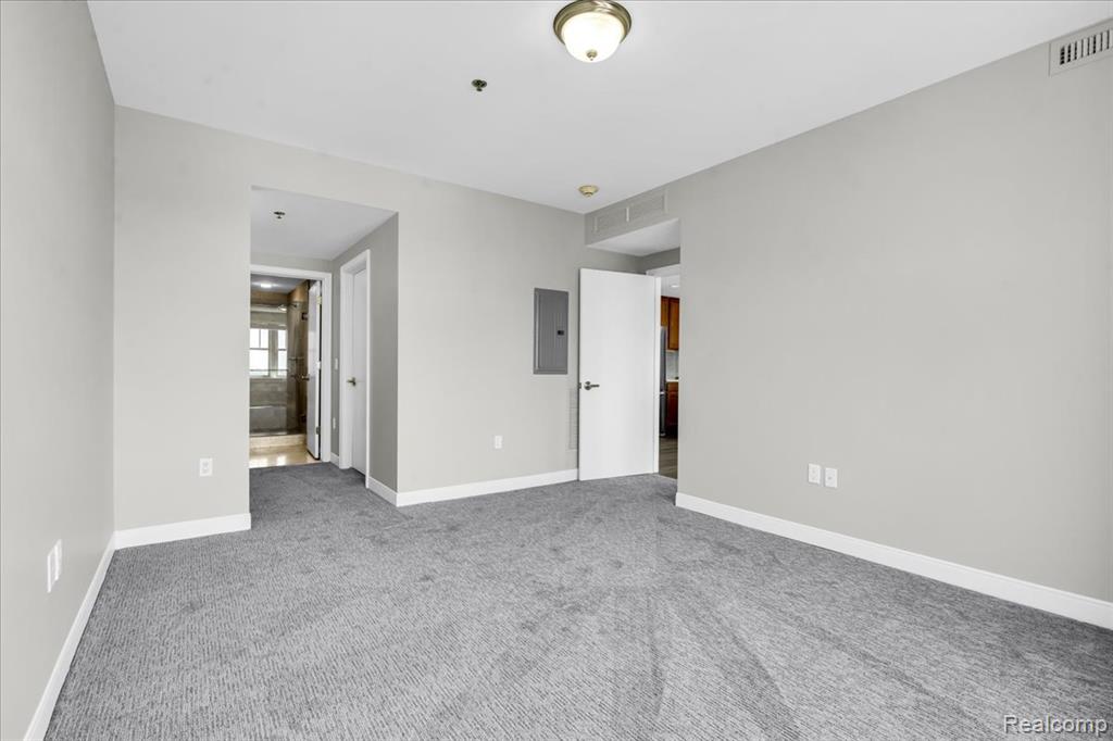 525 W Lafayette Boulevard, 18E, Detroit, MI 48226 — Photo 21