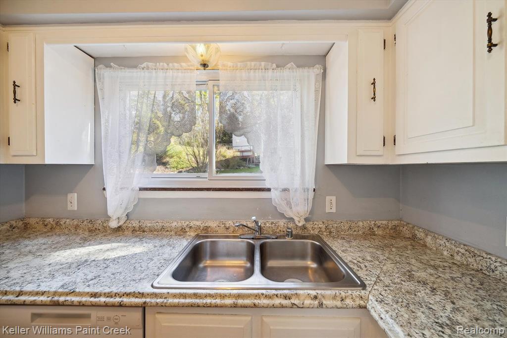 1852 MIDVALE Avenue, Ypsilanti, MI 48197 — Photo 15
