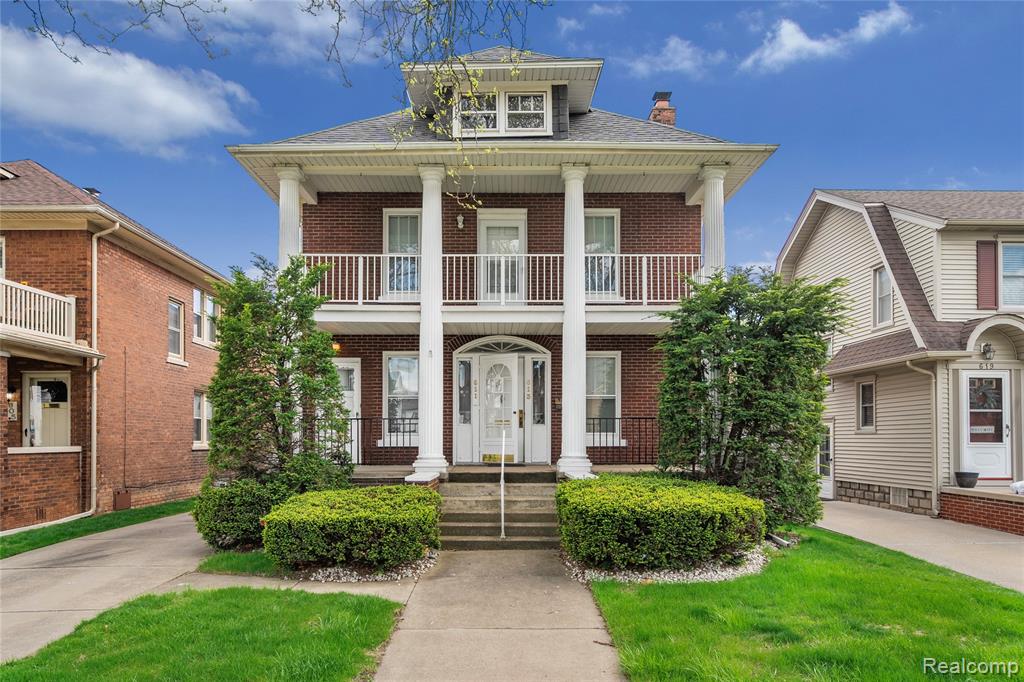 611 Emmons Boulevard, Wyandotte, MI 48192 — Photo 2