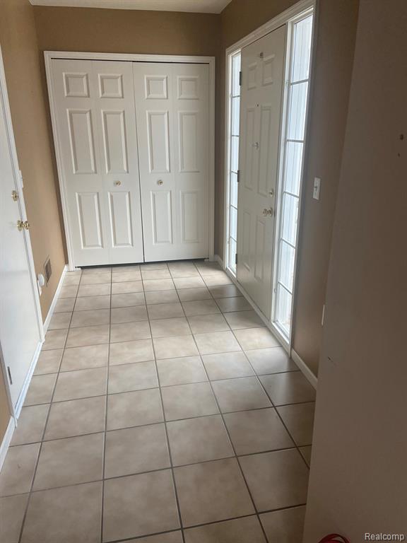 16821 Carriage Way, 672, Northville, MI 48168 — Photo 2