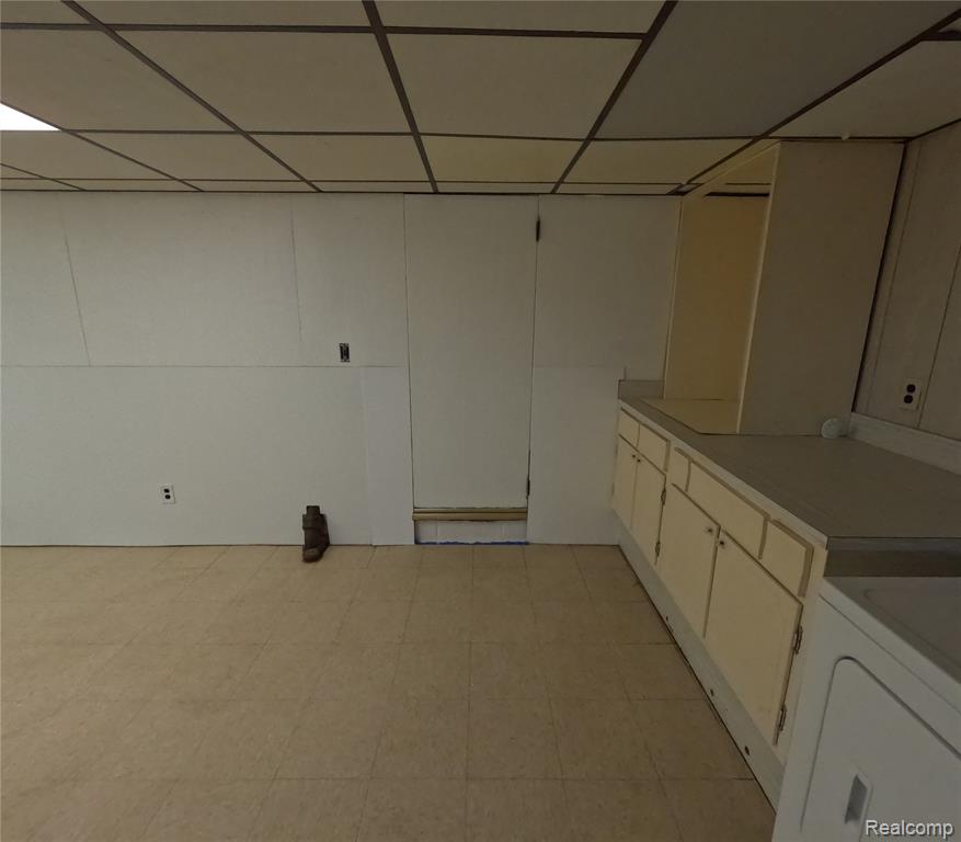 6876 Continental Avenue, Warren, MI 48091 — Photo 35