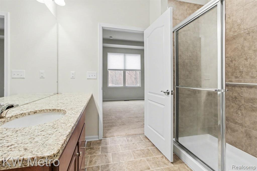 27134 Manistee Lane, Flat Rock, MI 48134 — Photo 17