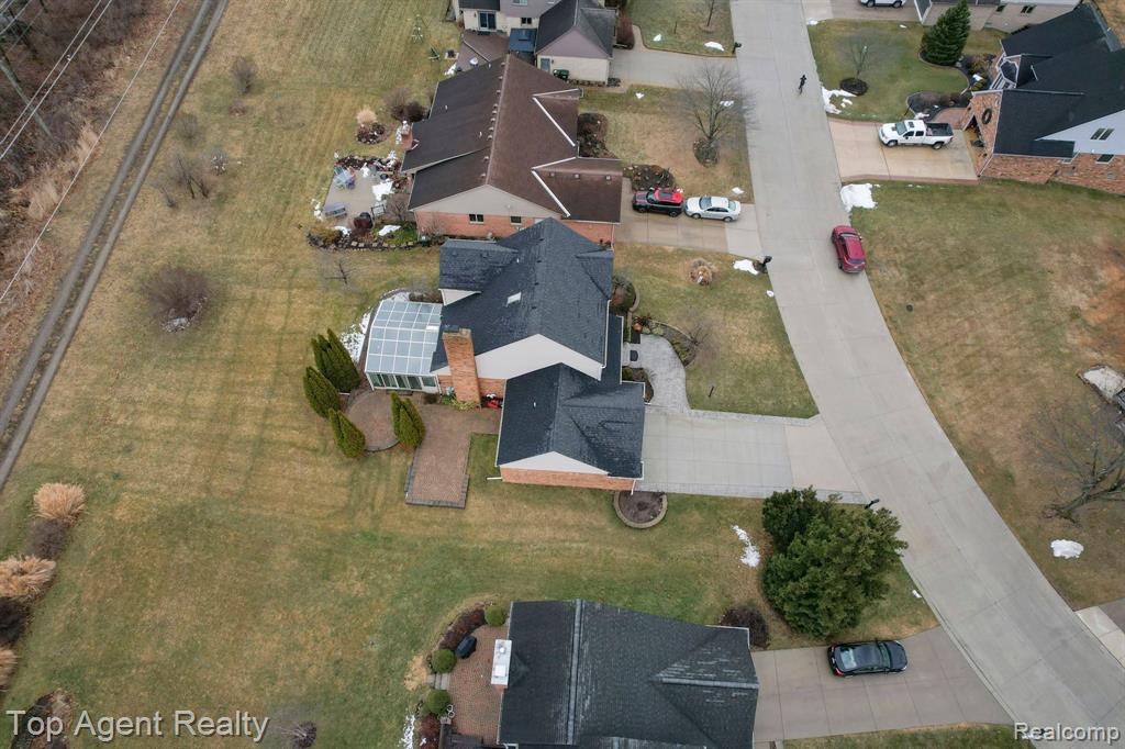 445 LEXINGTON Drive, Rochester Hills, MI 48307 — Photo 52