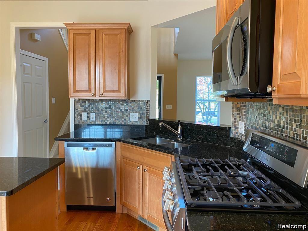 49691 COURTYARD Lane, Canton, MI 48188 — Photo 20
