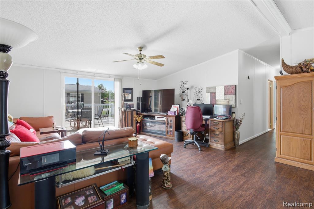 9857 Rembrandt Way, Fenton, MI 48430 — Photo 17