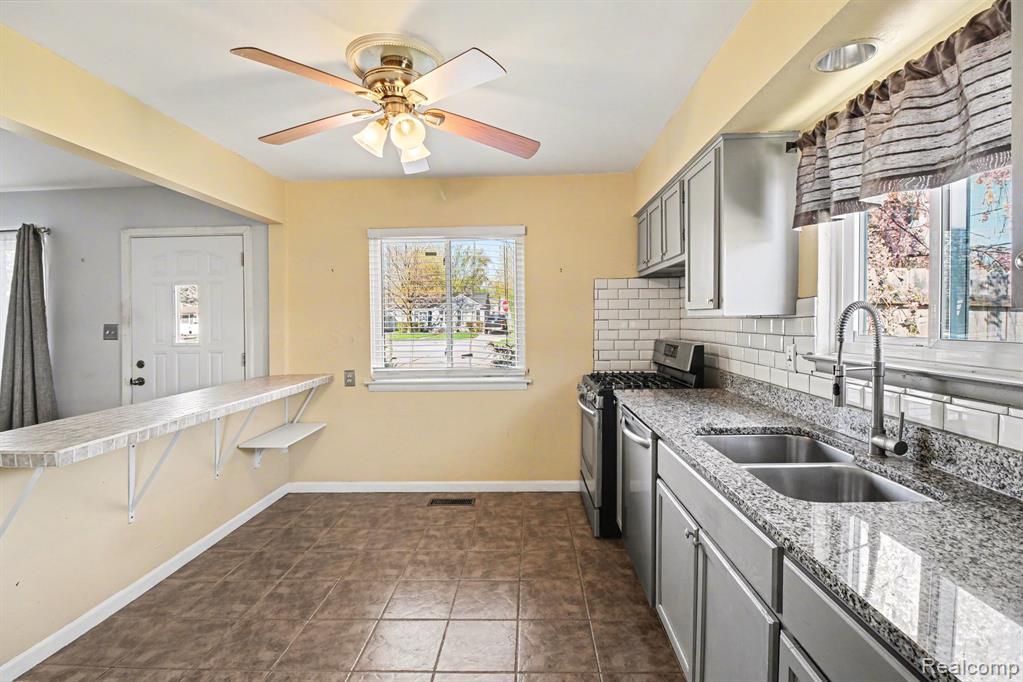 4124 Coolidge Highway, Royal Oak, MI 48073 — Photo 9