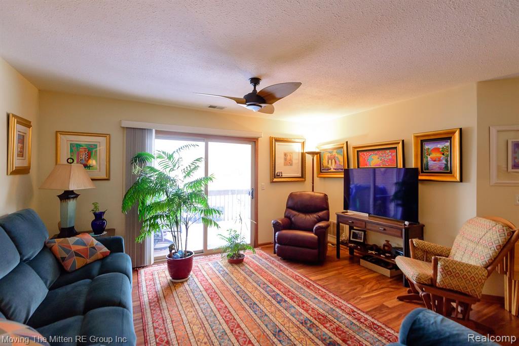 45912 PURPLE SAGE, Belleville, MI 48111 — Photo 4