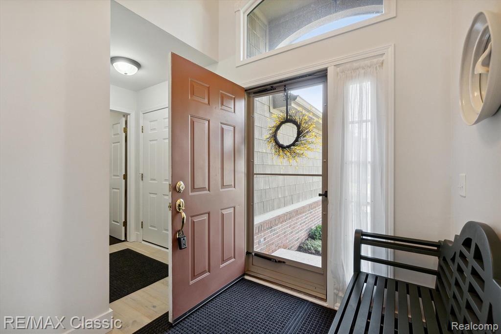 1202 ARBOR RIDGE Drive, 2, Brighton, MI 48116 — Photo 6