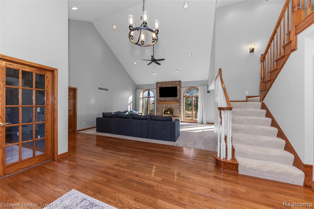 11535 Lancelot Lane, Pinckney, MI 48169 — Photo 16