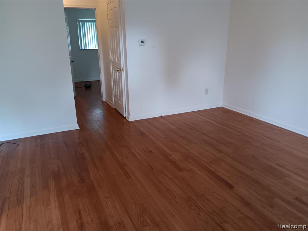 724 OCEOLA Street, Howell, MI 48843 — Photo 3