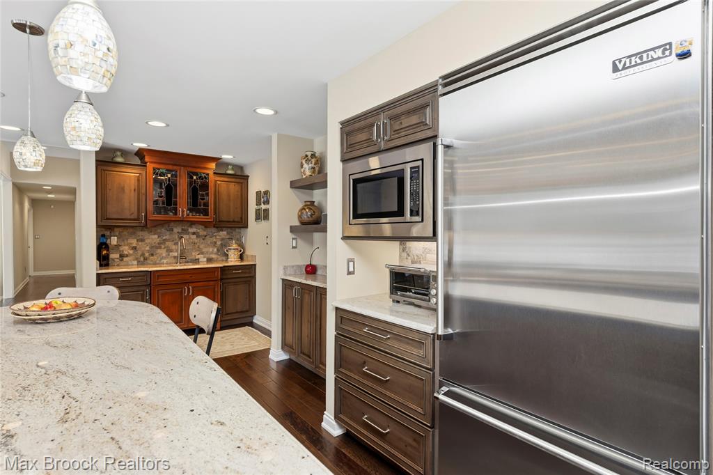 5867 BRAVO COURT, Orchard Lake Village, MI 48324 — Photo 16