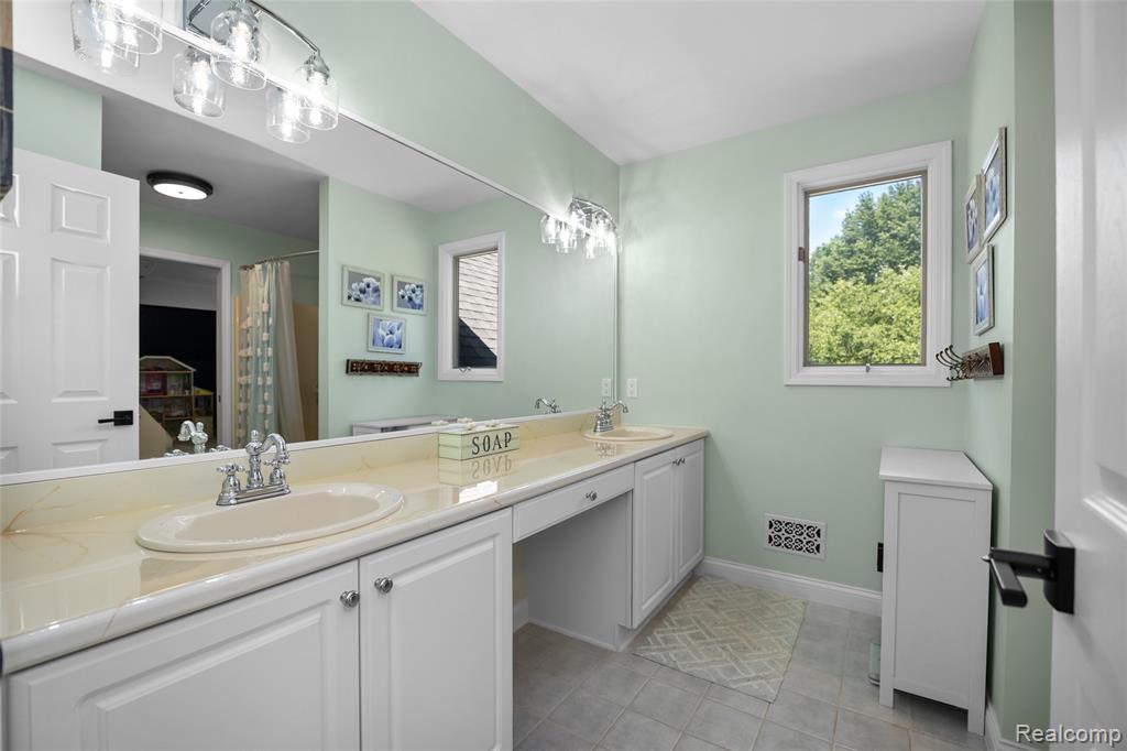5287 Ridge Trail N, Clarkston, MI 48348 — Photo 46