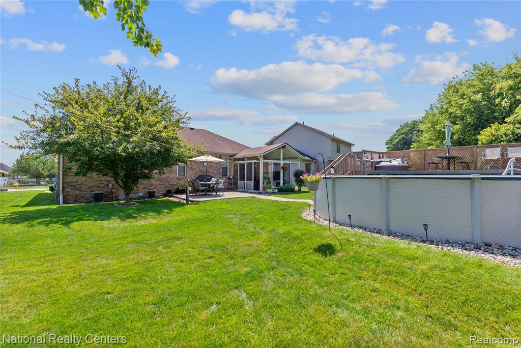 50049 Dove Lane, Chesterfield, MI — Photo 11