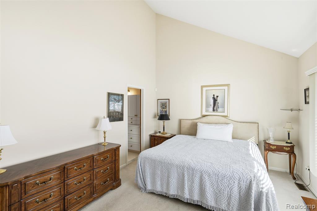 42192 Lochmoor Street, 35, Clinton Twp, MI 48038 — Photo 15