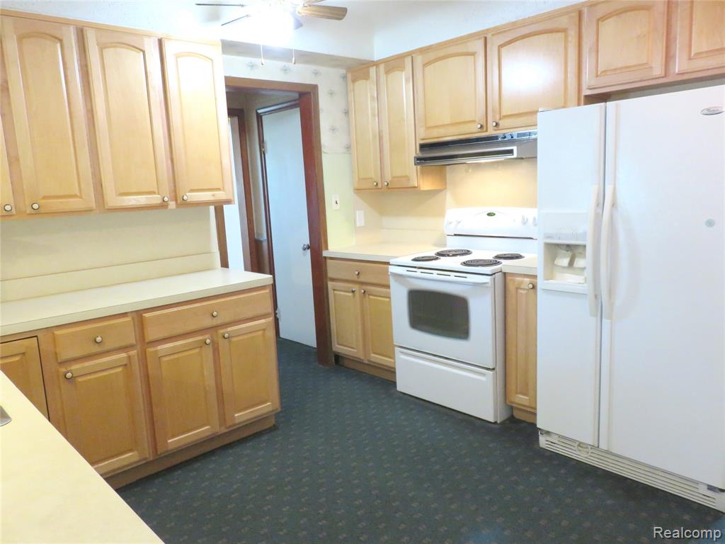 8961 Mortenview Drive, Taylor, MI 48180 — Photo 11